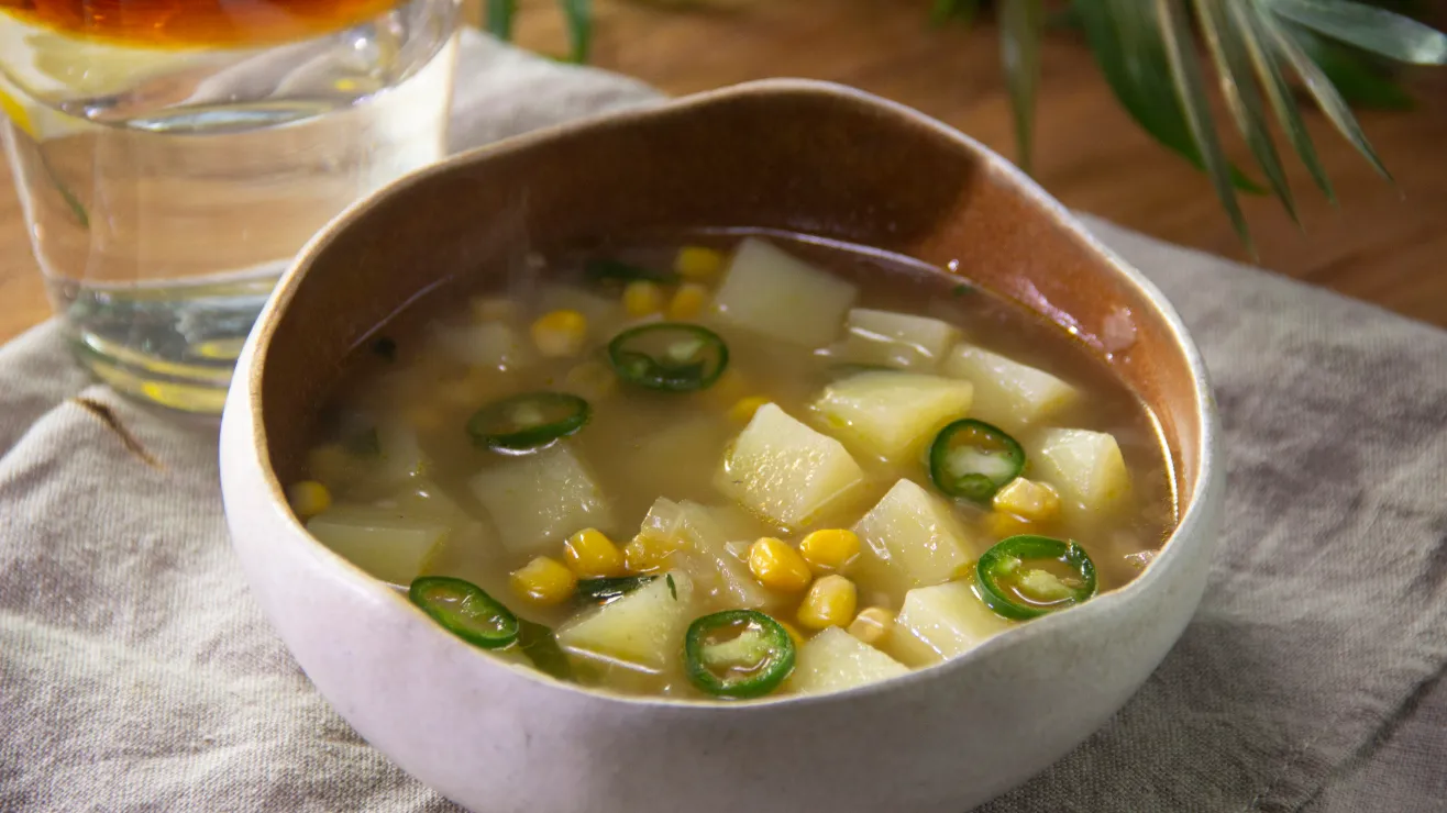Receta de sopa de patata con jalapeño y maíz