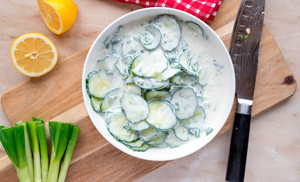 Ensalada de pepino con yogur
